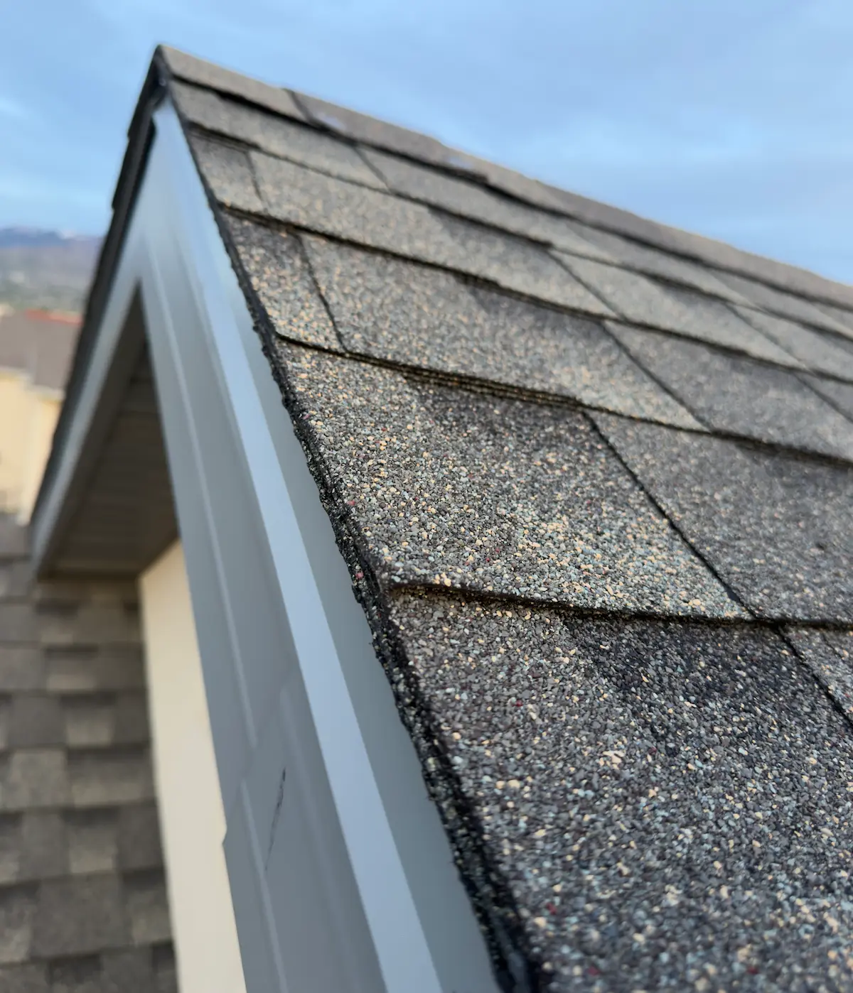 GAF Timberline HDZ Barkwood installed close-up