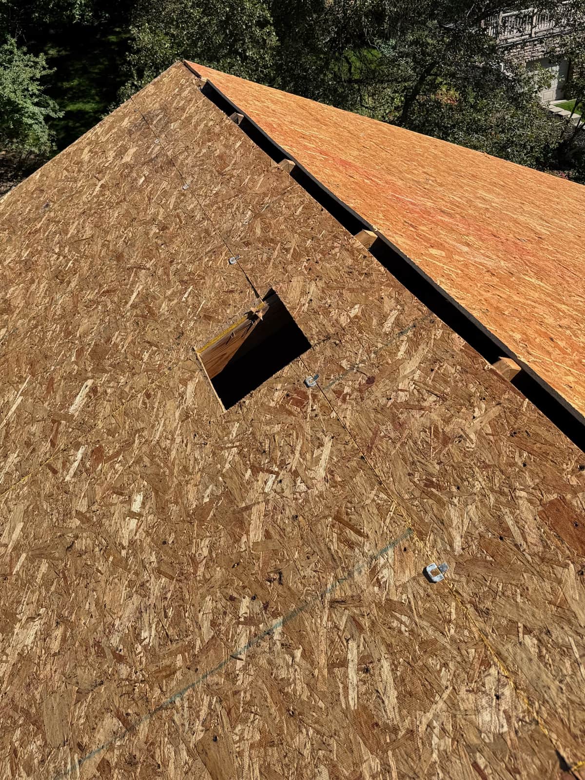 Solid OSB oriented strand board roof decking installed on a Utah home